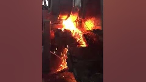 Vertical ring rolling machine to roll Welding-neck flanges