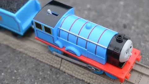 Trackmaster 2014 redesigned Edward unboxing, review and first run