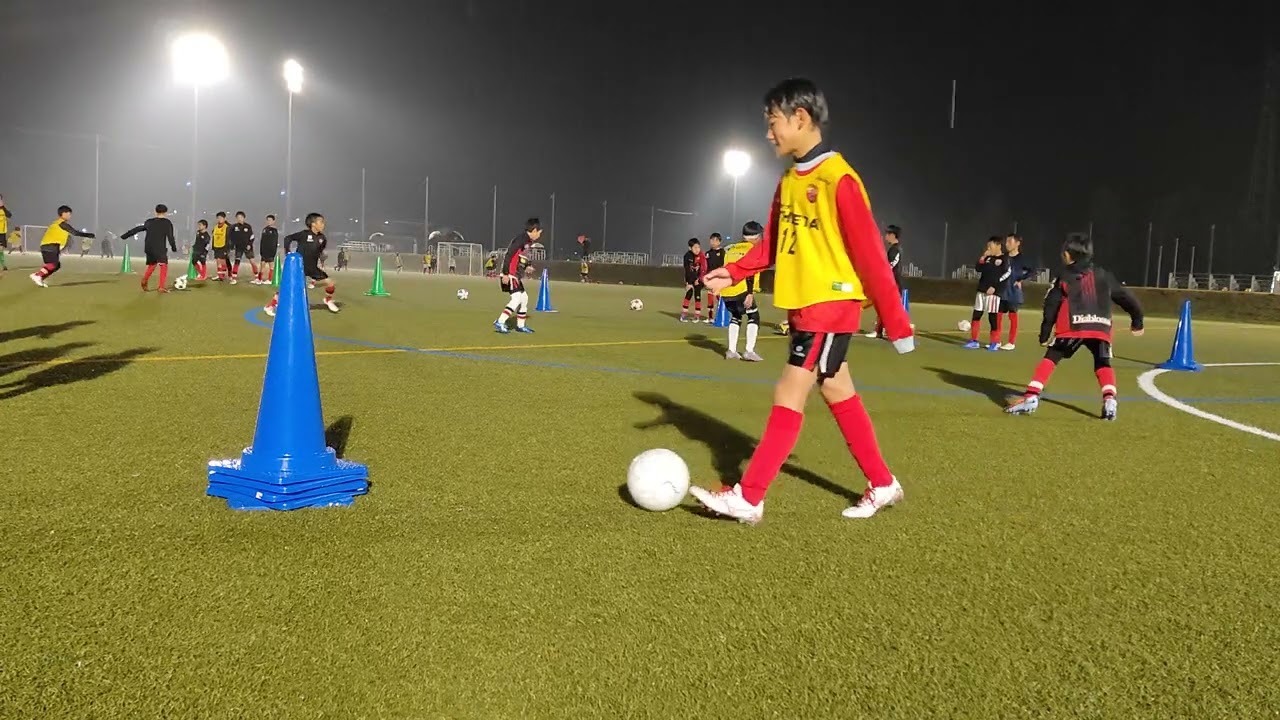 ディアブロッサ高田FC練習4｢『2対2』＋2サーバー」 - YouTube