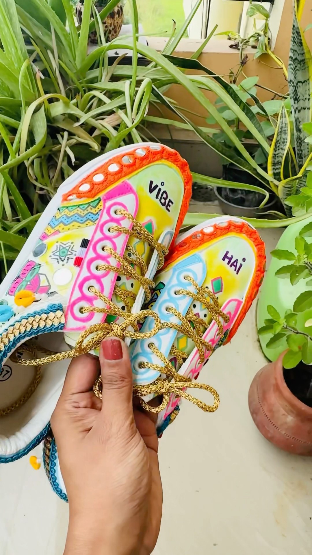 DIY Navratri Shoes? #crafteraditi #navratri #diyshoes #handmade #meeshomegablockbustersale  #shorts