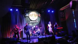 Dia Atiekcb Chokids band Live @Hardrockcafe Jakarta