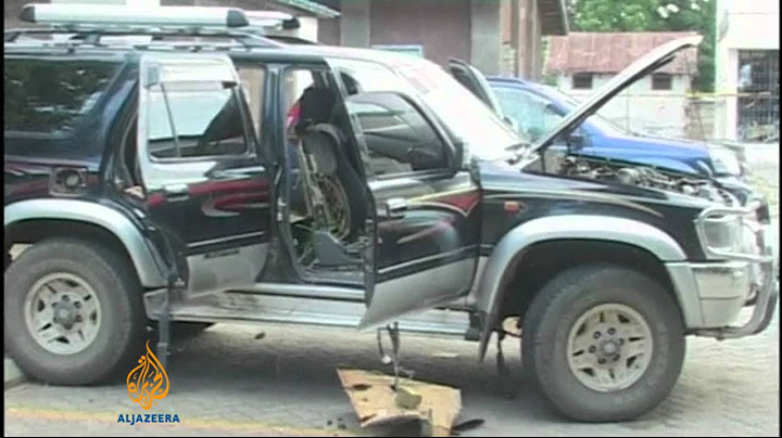 Kenya gunmen open fire on church service