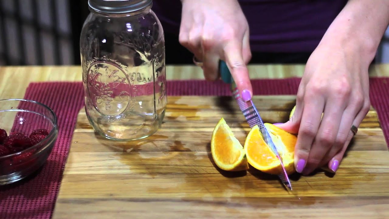How to make Brain Boosting Orange & Raspberry Infused Water