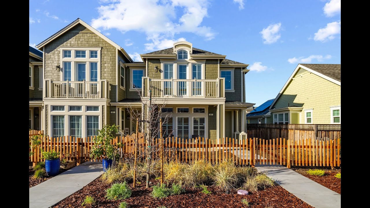 34 Bayharbor Way | San Rafael  Presented by Golden Goose Partners