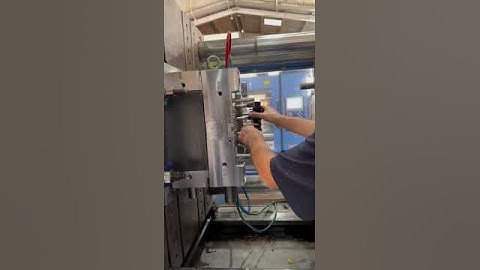 Molde injeção plástico - linha automotiva
