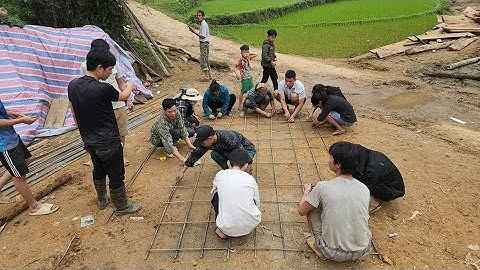 Cầu Khổi bốc ghép sắt đổ mố 1 gian nan tốc lực vận chuyển nhanh. Nguyễn Tất Thắng