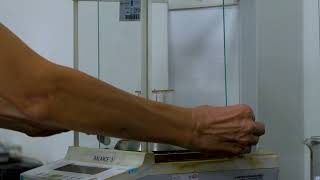 Demonstration Experiment 1 - Density Measurement (Suspension Method)