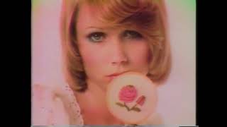 Love's Baby Soft 1975 TV Commercial screenshot 4