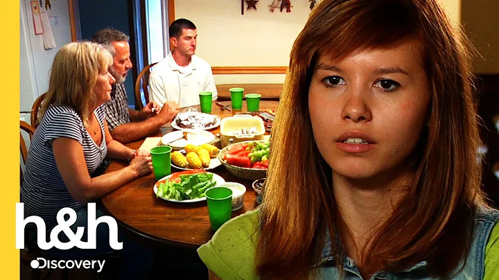 Aziza se niega a comer almuerzo servido por padres...