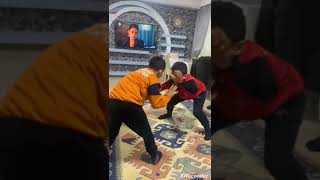 Kuzenim Le Güreş Yaptık