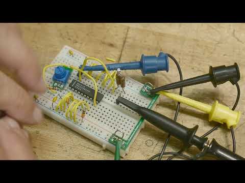 #1577 MAX038 Waveform Generator