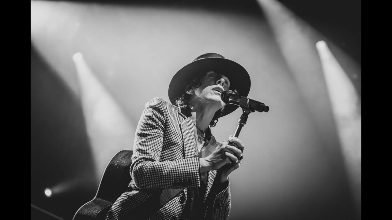 LP - When We Touch & Goodbye - Prague (6.9.2022)