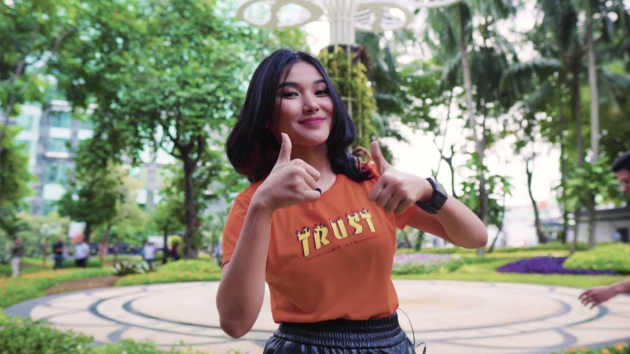 Ngamen di Taman | Shakira Jasmine VLOG
