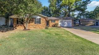 2440 E Magnolia Drive, Fayetteville, AR 72703