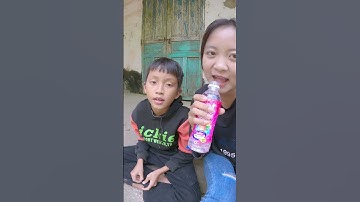 Một con vịt xòe ra hai cái cánh #shorts