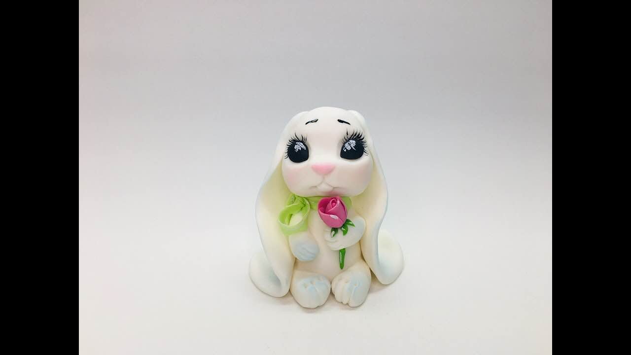 Зайчик из мастики / how to make a bunny cake topper / como fazer um topper de bolo de coelho