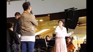 OGIE ALCASID & REGINE VELASQUEZ (NakakaLokal Grand Album Launch - Robinsons Magnolia)