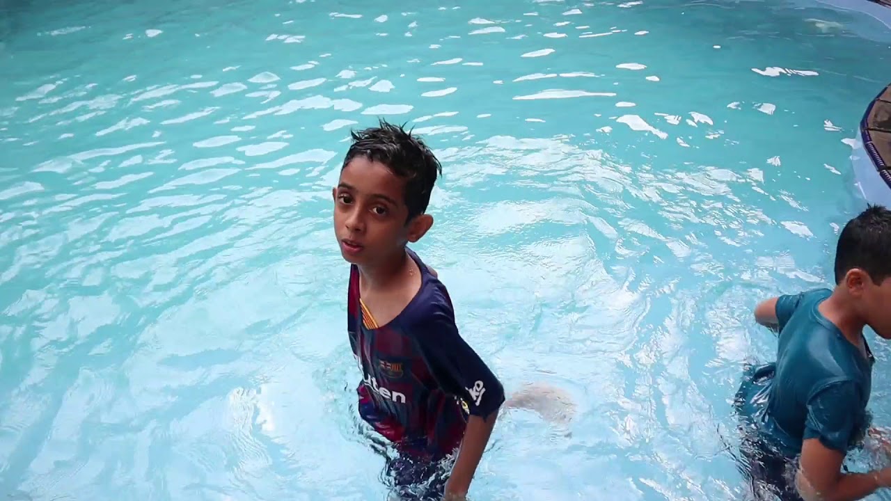 Berenang Bersama Saudara Dari Oman Ngomongnya Bahasa Inggris Youtube