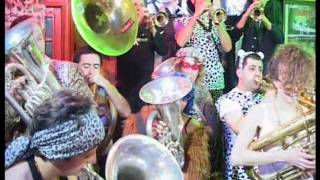 22-20111202-V4_Divette-Voyage_voyage.avi