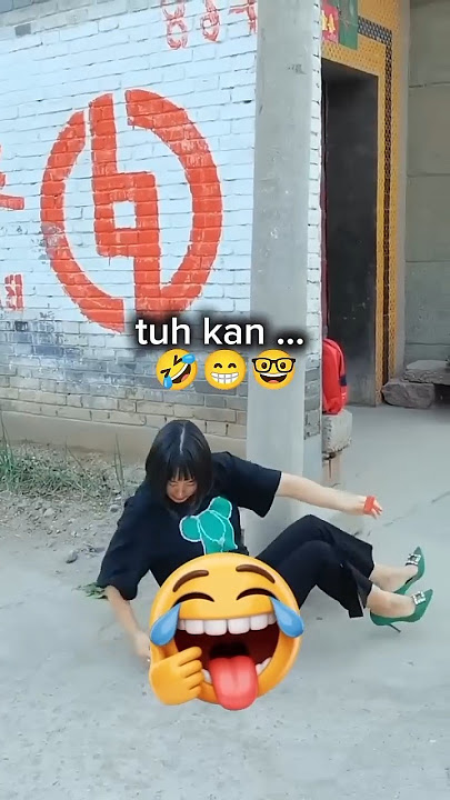 😆Kejedot Tiang Listrik #shorts #shortsviral #funnyvideo #videolucu #tianglistrik