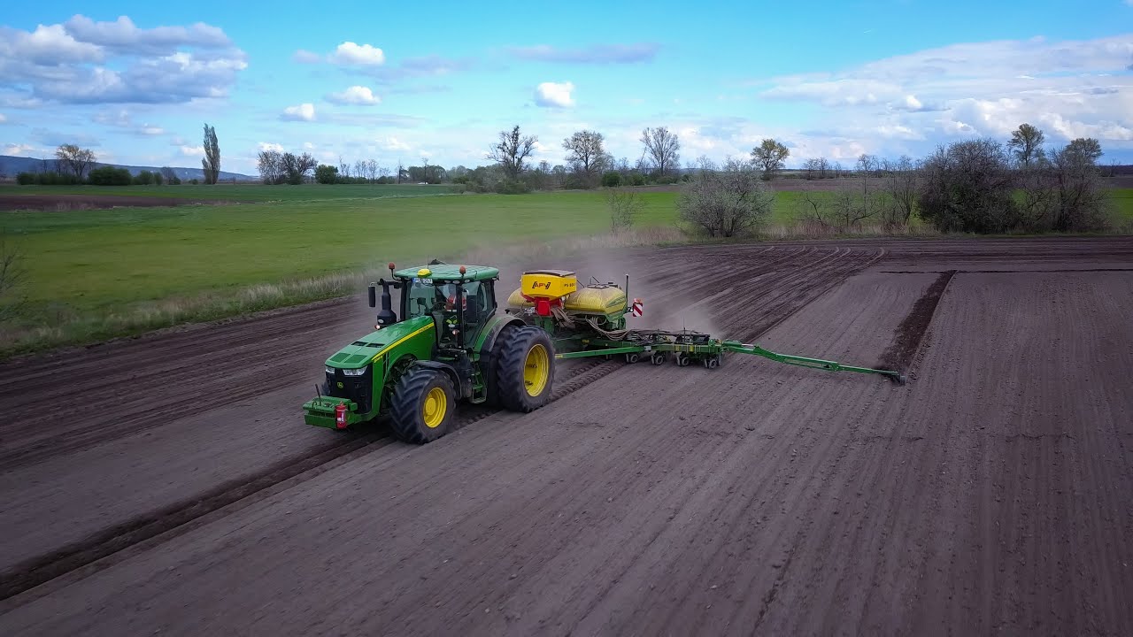 Kukorica vetés -JohnDeerre 8245R & JohnDeere NT1775