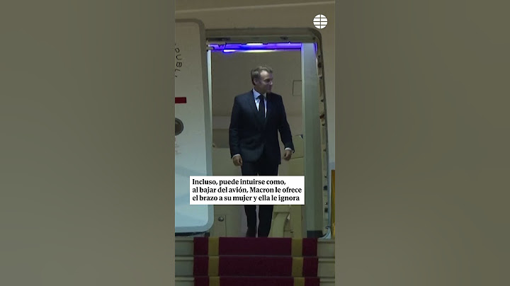 El polémico momento entre Brigitte y Macron en el que se ve cómo ella le golpea