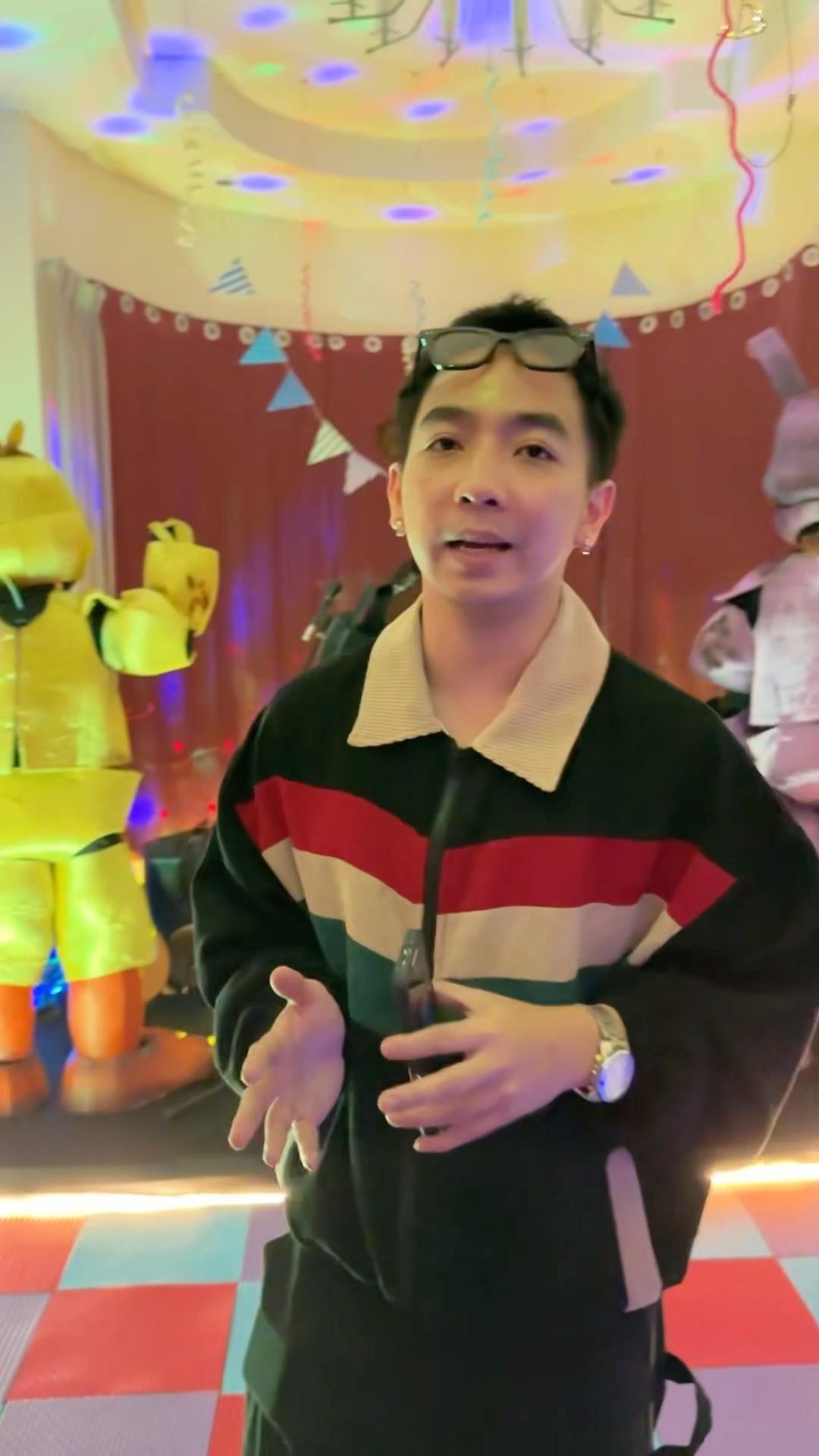 เฉลย!!ใครอยู่หลังหุ่นanimatronic!? #fnaf #fivenightsatfreddys #spd