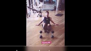 JONAS SULZBACH MALHANDO AS PERNAS NA ACADEMIA