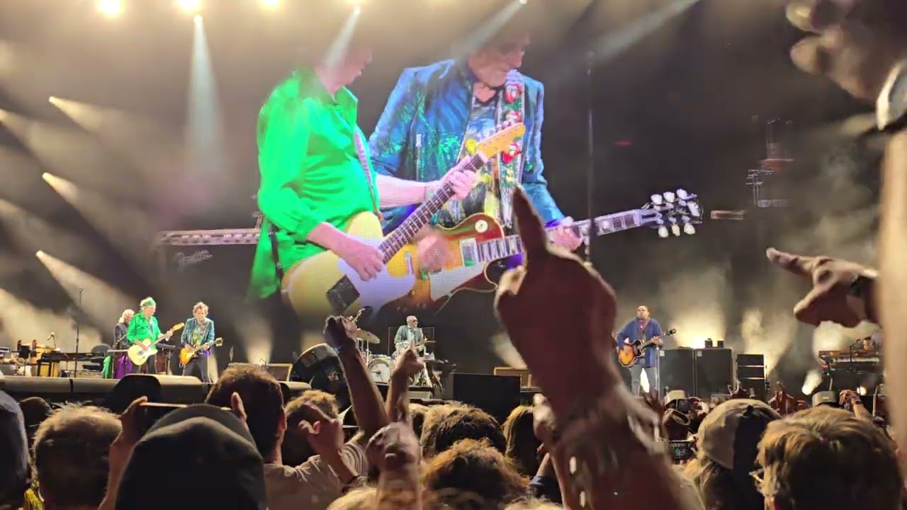 'Get Off My Cloud' - The Rolling Stones @ Metlife, East Rutherford, NJ