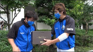 キャプテンにスラッガー返してもらいたいからグラブあげた。