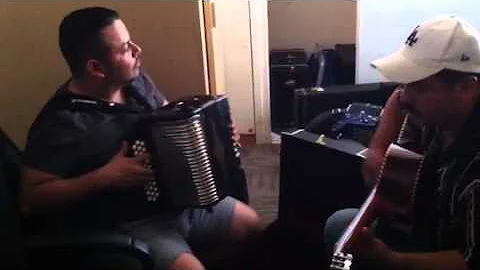 SERGIO CARDENAS Y EL PRIMO Jesusita en chihuahua