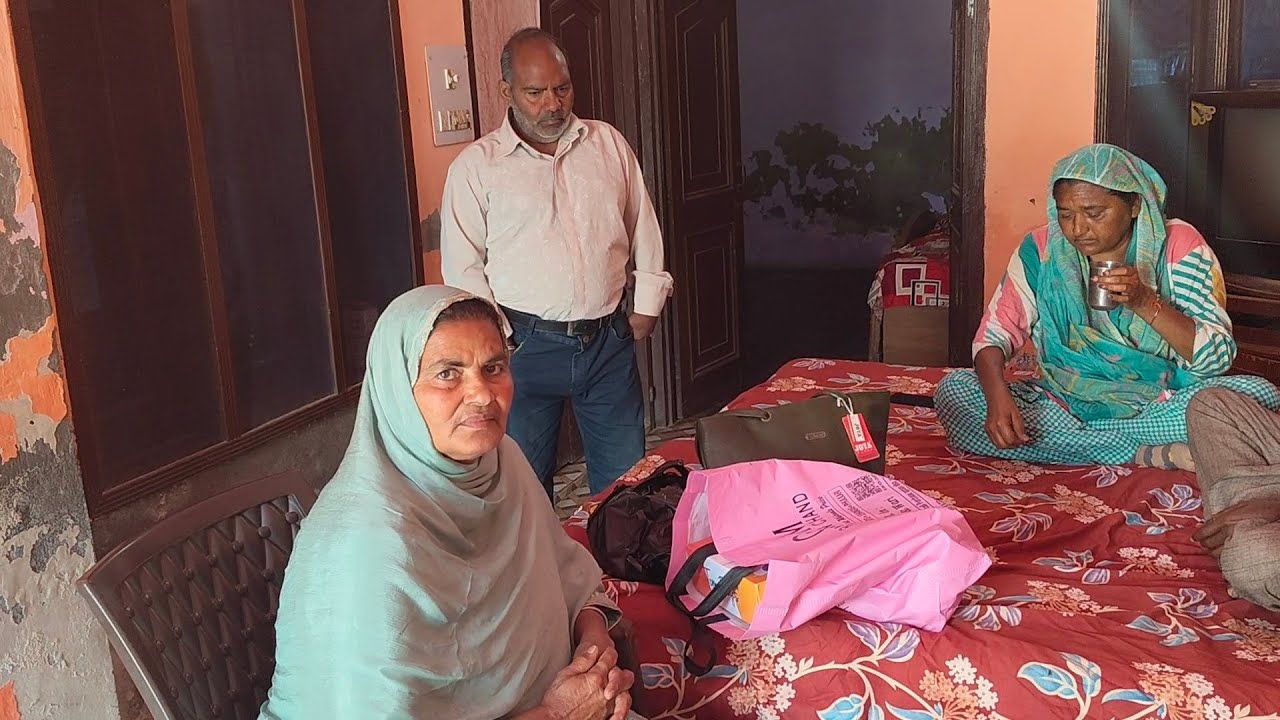 The punjab vale  pua g huni aaye sade kol mummy g huna nu miln mera peka pind te main aa gyi ghre 🧿