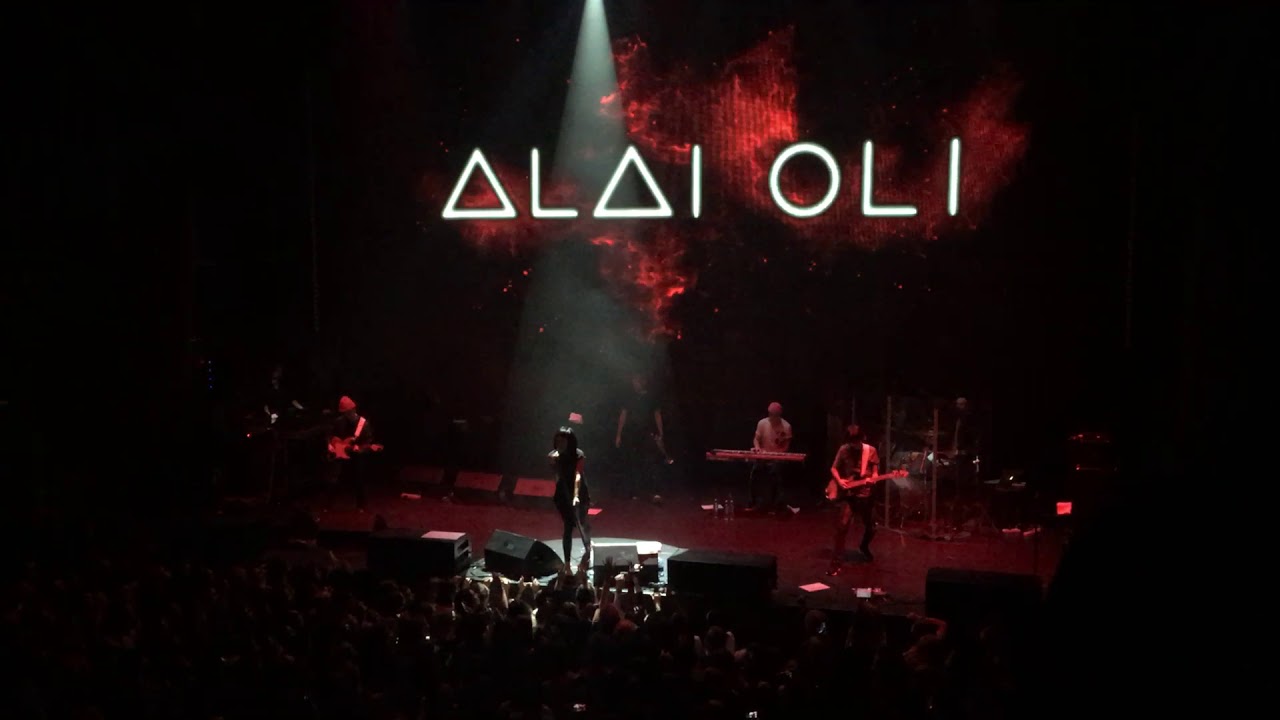 Алаи оли зачем ты под черного легла. Алай Оли. Alai oli Alice. Alai oli цитаты.