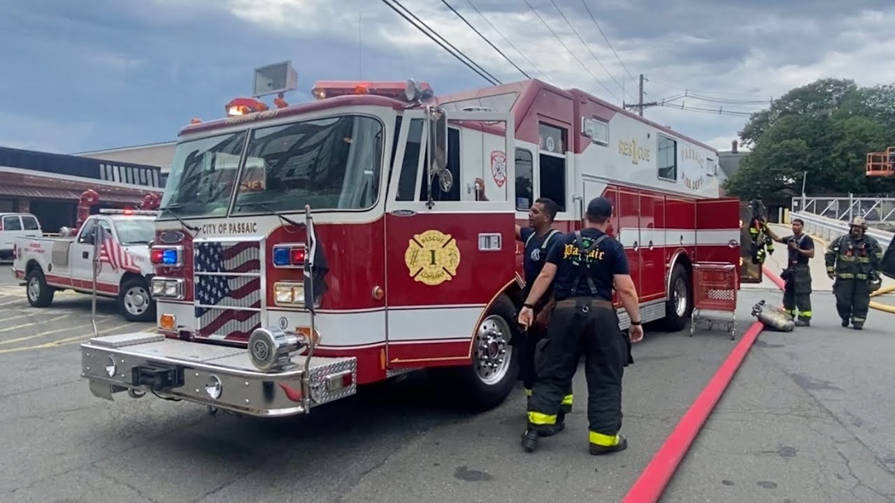 Passaic NJ Fire Departments new Rescue 1 (walkaround video)on scene of