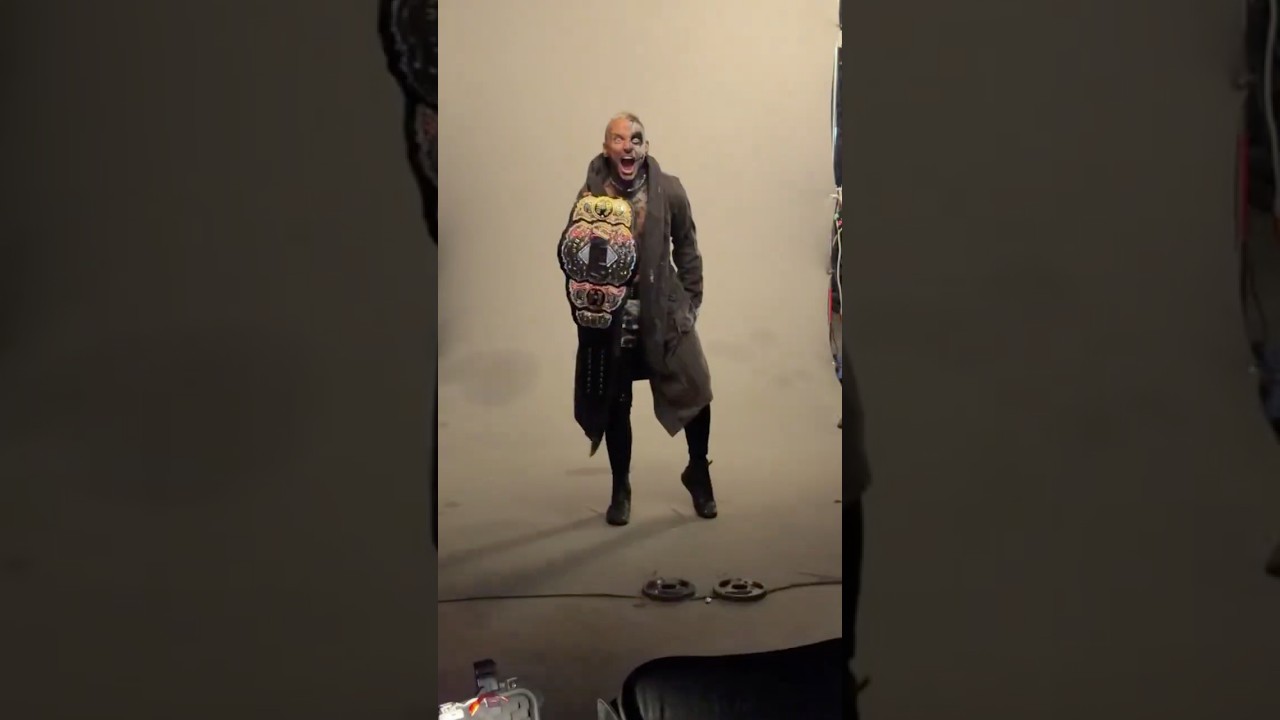 Behind the scenes with the NEW AEW World Champion, Darby Allin 📸