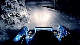 Using a Compact Tractor on R4 Tires With Box Blade to Clear Snow So Jeeps Can Make It :)