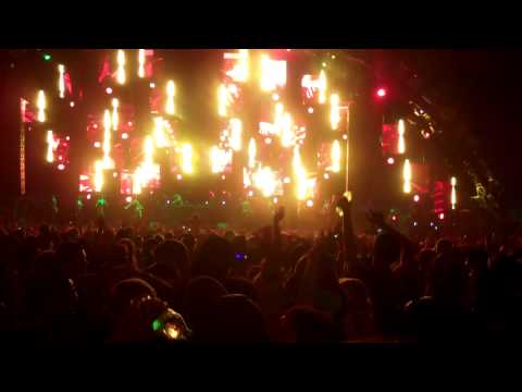 Calvin Harris @ EDC 2011 Las Vegas 'Awooooooga!'
