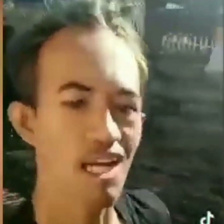 LARI ADA WIBU!!!