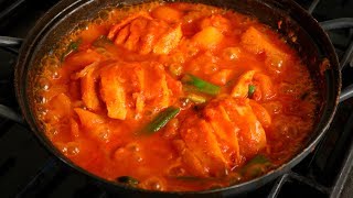 Spicy braised chicken (Dakbokkeumtang: 닭볶음탕)