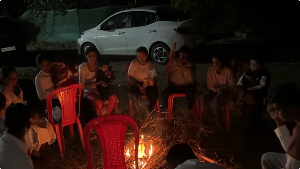 Friends With Family Enjoying on Farmhouse (Mahodar)