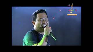 Download Lagu JAKARTA FAIR KEMAYORAN 2015 - WALI BAND (Cari berkah,Emang dasar,Nenekku pahlawanku) MP3