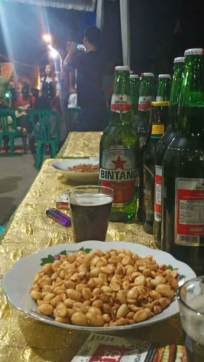 Story WA TERBARU duduk sama rata