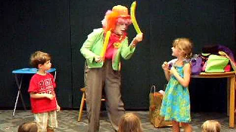 Sneezles the Clown™ and the Balloons Trick - DayDayNews