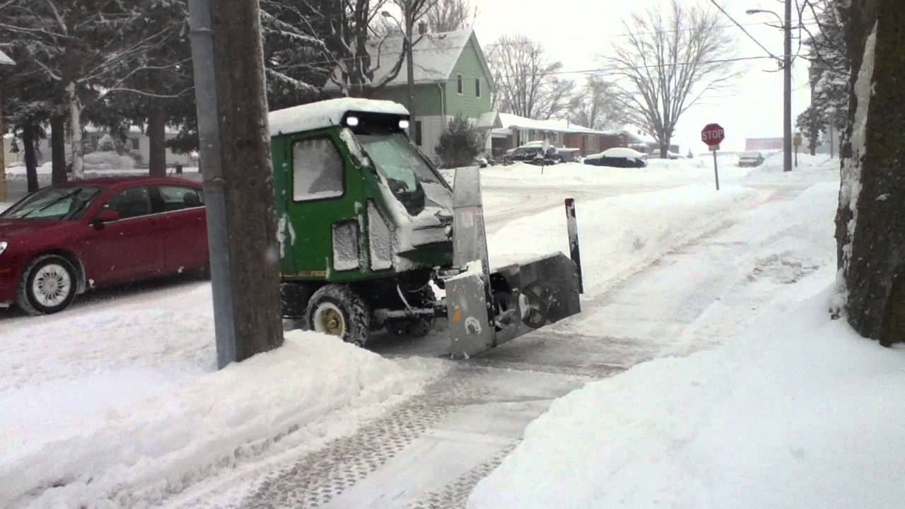 F930 John Deere Blowing Snow - YouTube