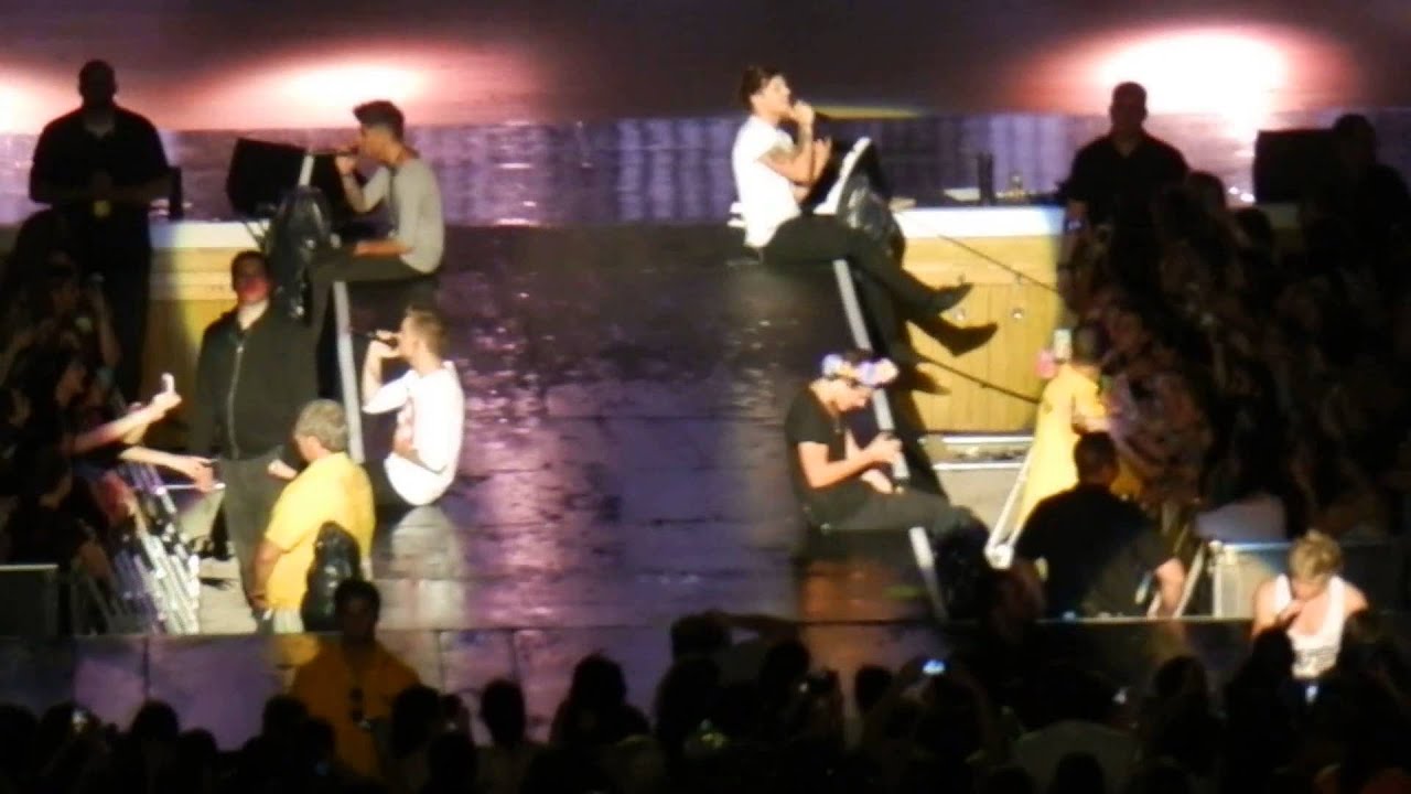 One Direction Last First Kiss - Jones Beach Theater 6/28