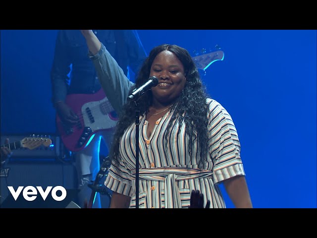 Tasha Cobbs Leonard - I'm Free (Live At Passion City Church)