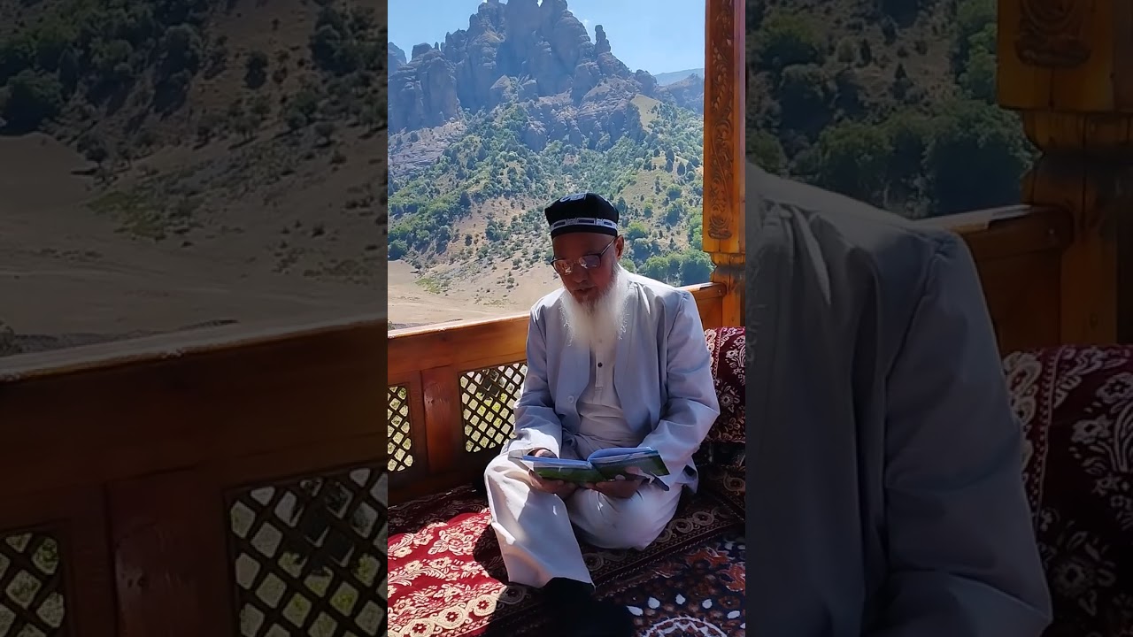 Таджикский поэт Зафар Холикзода читает стихи о своей Родине.