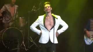 Video thumbnail of "Adanowsky Estoy Mal Live Guadalajara Mexico 2014"