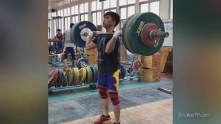 Weightlifting Training In China