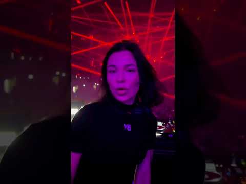 Nina Kraviz bringing